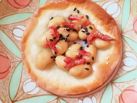 餃子の皮で☆大豆の水煮と干し桜えびのバター醤油焼き